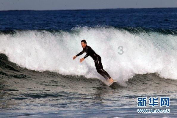 龙地逃生